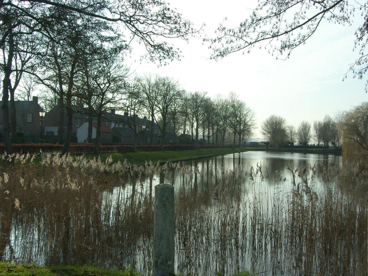 Bed and Breakfast Slapen Bij De Zeeuwse Lala IJzendijke Exteriér fotografie