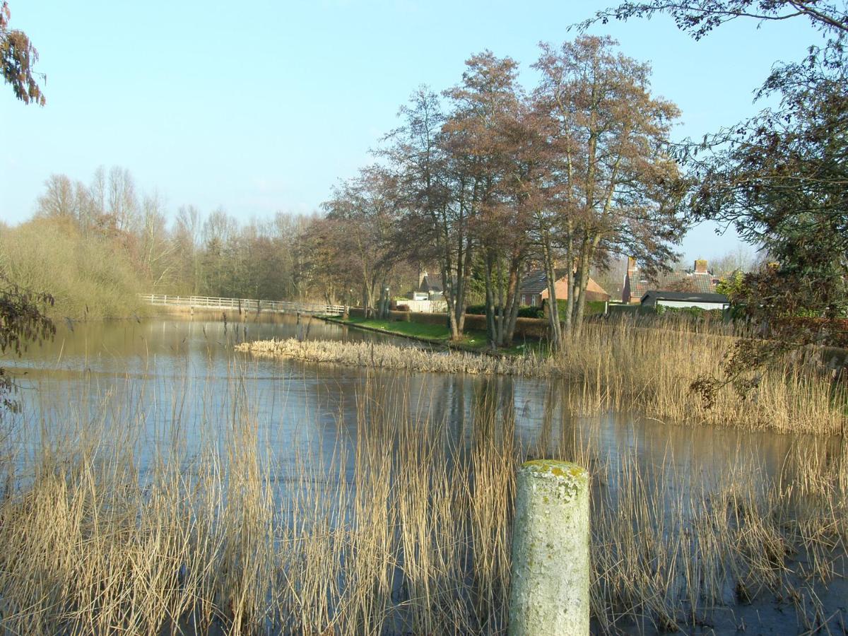 Bed and Breakfast Slapen Bij De Zeeuwse Lala IJzendijke Exteriér fotografie
