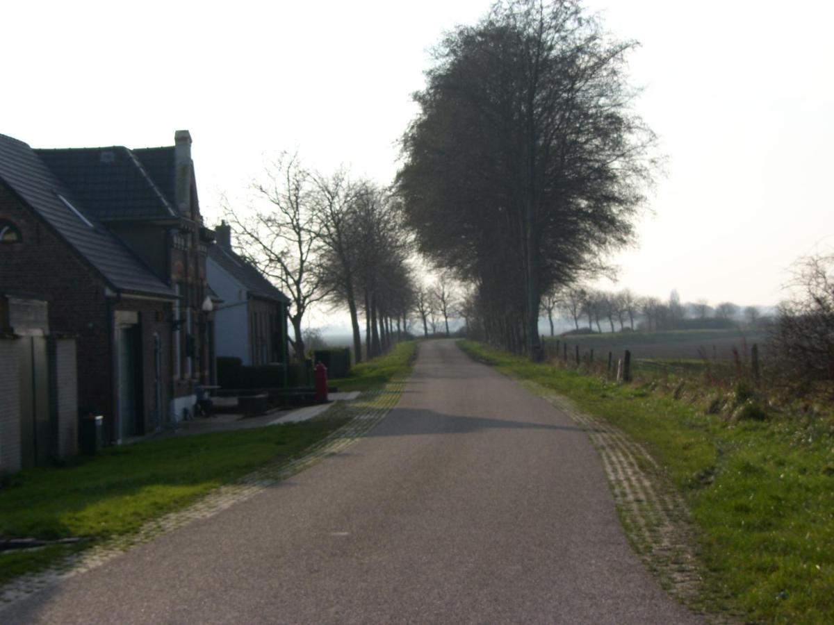 Bed and Breakfast Slapen Bij De Zeeuwse Lala IJzendijke Exteriér fotografie