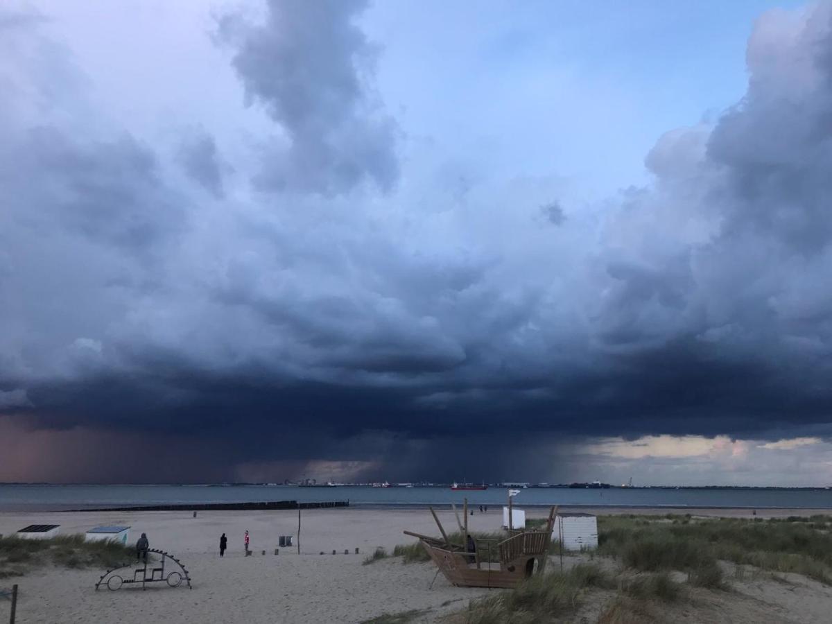 Bed and Breakfast Slapen Bij De Zeeuwse Lala IJzendijke Exteriér fotografie
