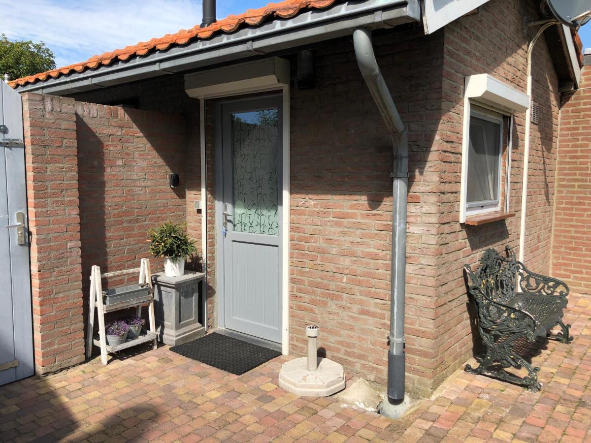 Bed and Breakfast Slapen Bij De Zeeuwse Lala IJzendijke Exteriér fotografie