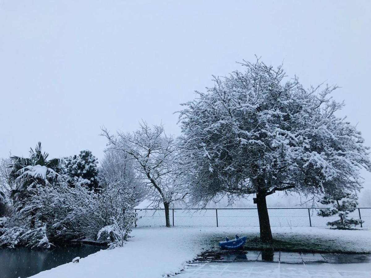 Bed and Breakfast Slapen Bij De Zeeuwse Lala IJzendijke Exteriér fotografie